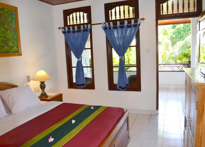 Flamboyan Guest house 2*