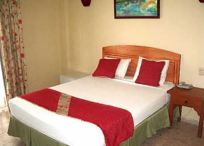 Flamboyan 2*